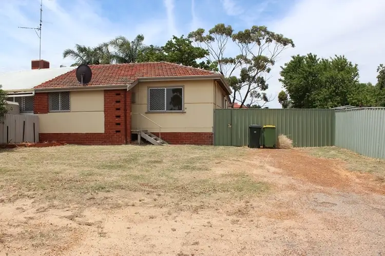 14B Mocardy Street, Wongan Hills WA 6603