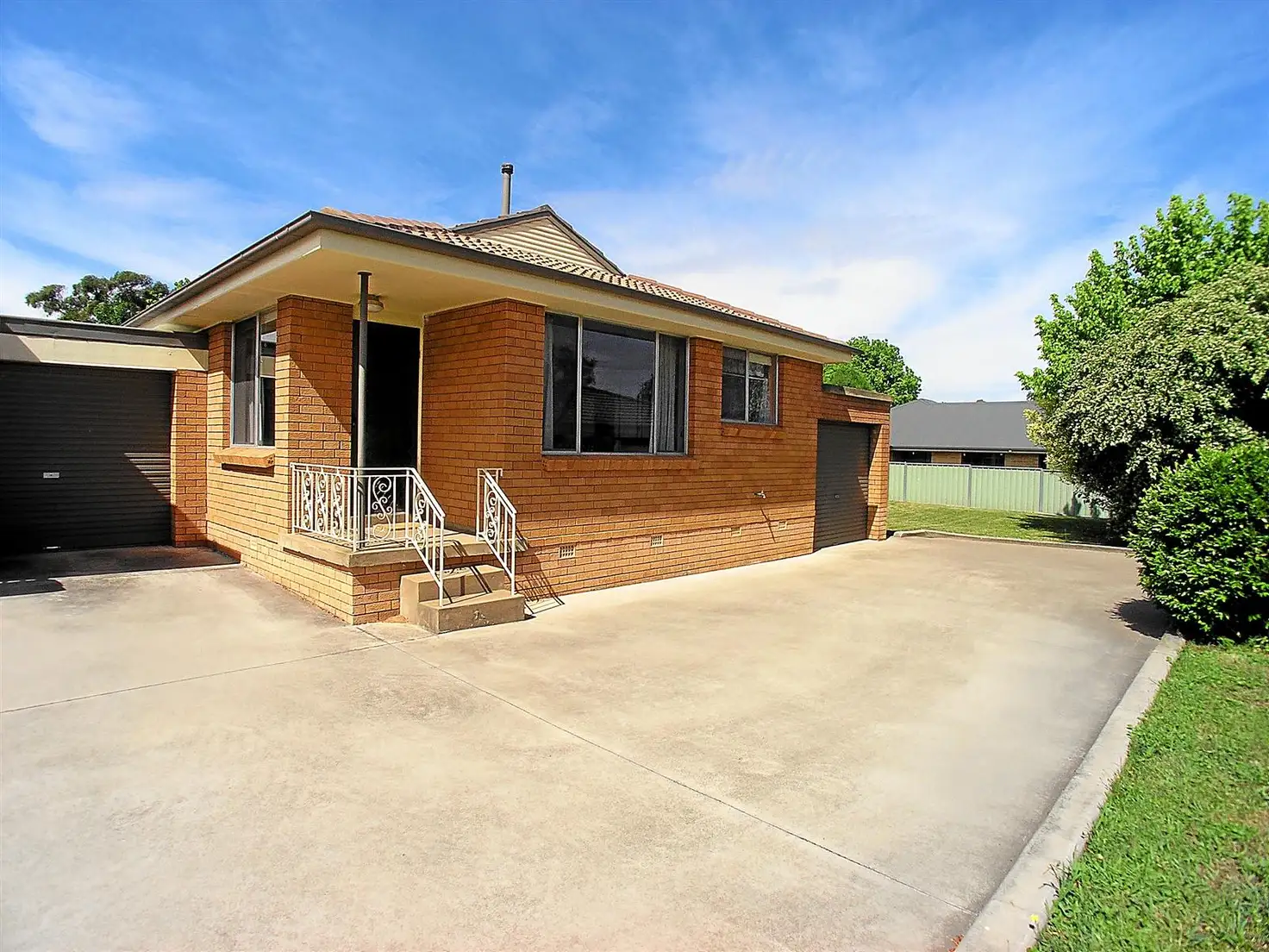 Main view of Homely townhouse listing, 6 / 135 Sampson Street, Orange NSW 2800