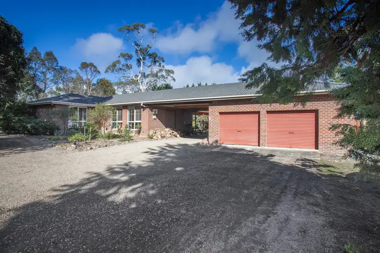 61 Heather Road, Gisborne VIC 3437