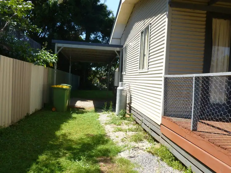 Second view of Homely house listing, 26 LEONIE cres, Lamb Island QLD 4184