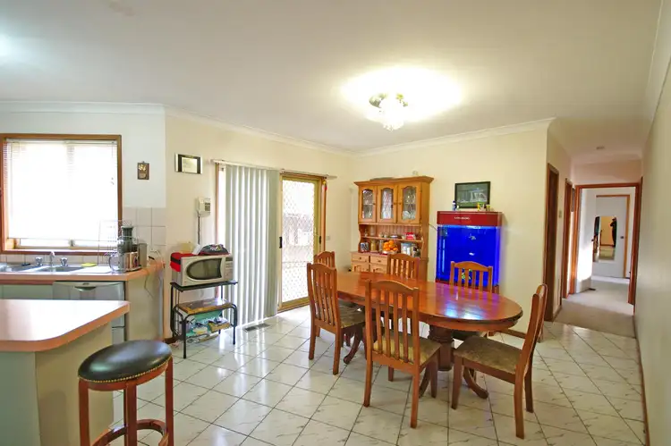 Fourth view of Homely house listing, 5 Venice Gardens, Endeavour Hills VIC 3802