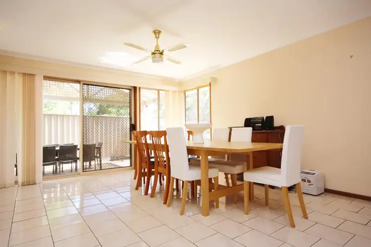 Fifth view of Homely house listing, 4 Ashmore Place, Onkaparinga Hills SA 5163