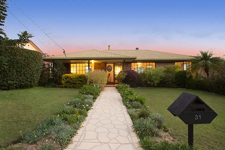 31 Deloraine Drive, Springwood QLD 4127