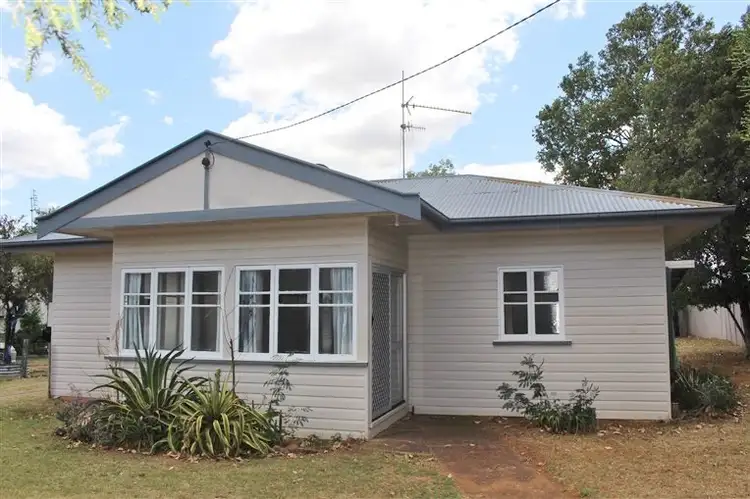 33 Rennick Street, Chinchilla QLD 4413