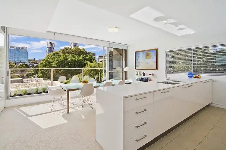 602/4 DUNTROON AVENUE, St Leonards NSW 2065