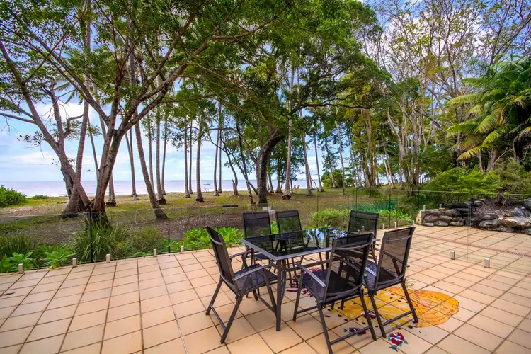 11 Helmet Street, Port Douglas QLD 4877