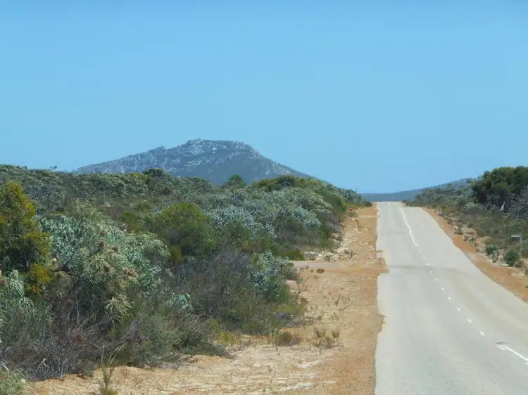 7 Seaview Way