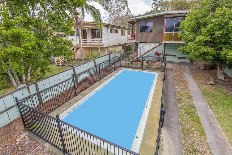 12 Pikett Street, Clontarf QLD 4019