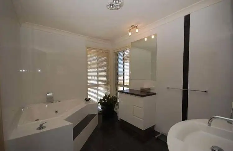 Sixth view of Homely house listing, 12 Viewridge Way, Molendinar QLD 4214