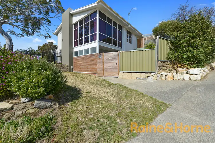 66 Gordons Hill Road, Lindisfarne TAS 7015