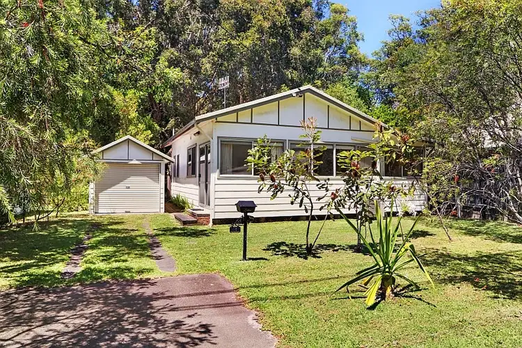 3 Agate Avenue, Pearl Beach NSW 2256
