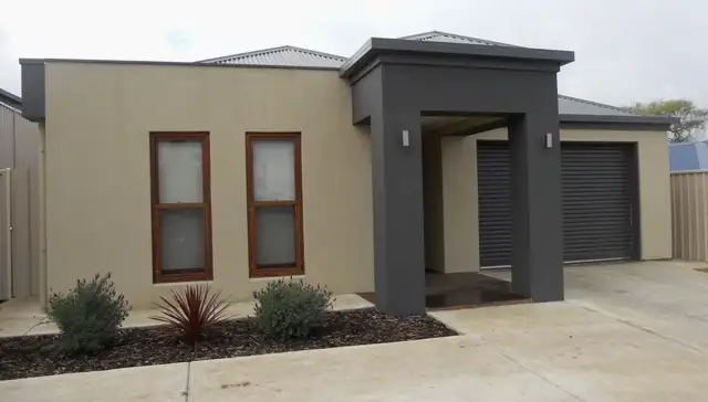 Second view of Homely house listing, 1/9 Queens Court, Mount Gambier SA 5290