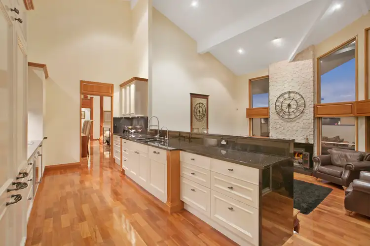 Seventh view of Homely rural property listing, 30 Corniche Pl, Brookfield QLD 4069