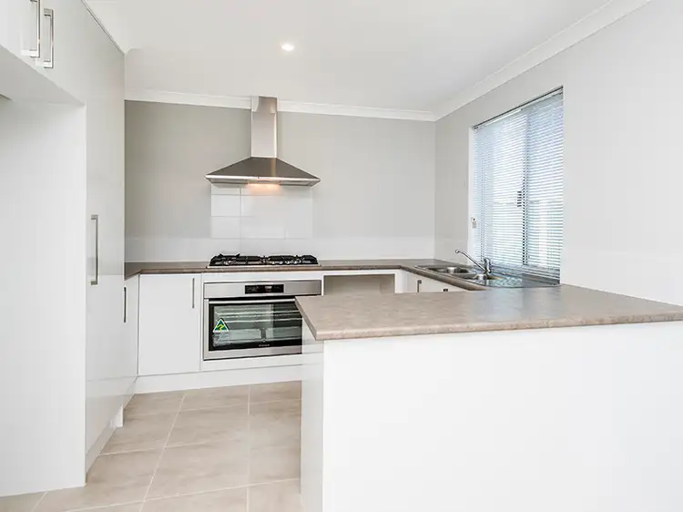 10B Engle Close, Maddington WA 6109
