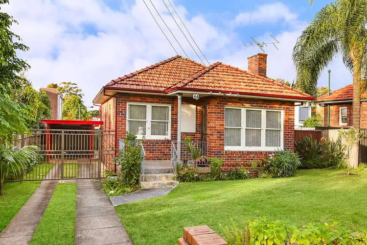 44 LEGGE ST, Roselands NSW 2196