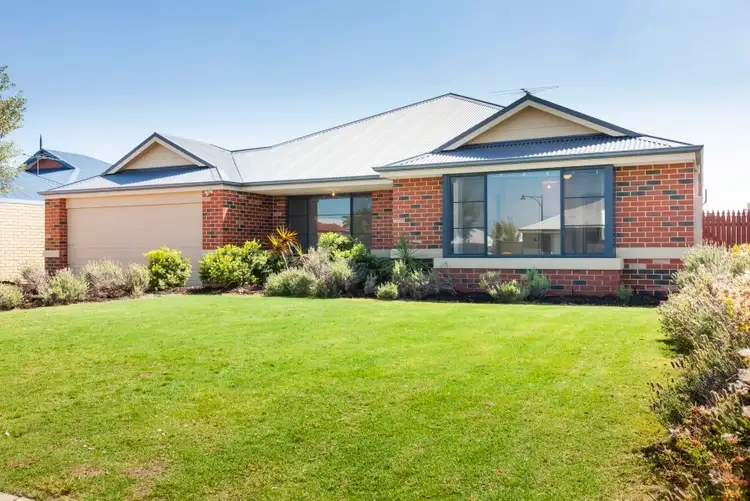16 Maverick Promenade, Shoalwater WA 6169