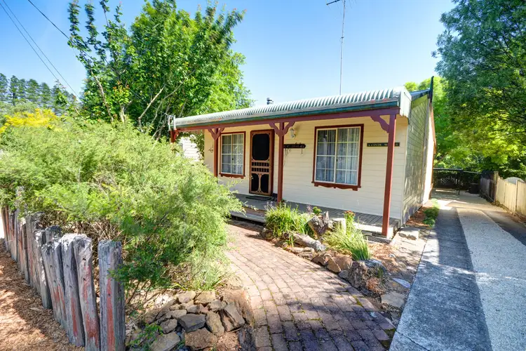 5 Clyde Avenue, Blackheath NSW 2785