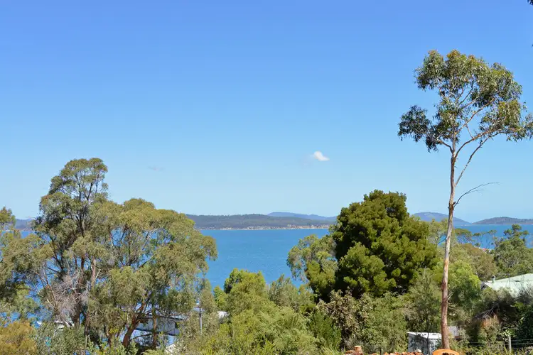 3 Susans Bay Road, Primrose Sands TAS 7173