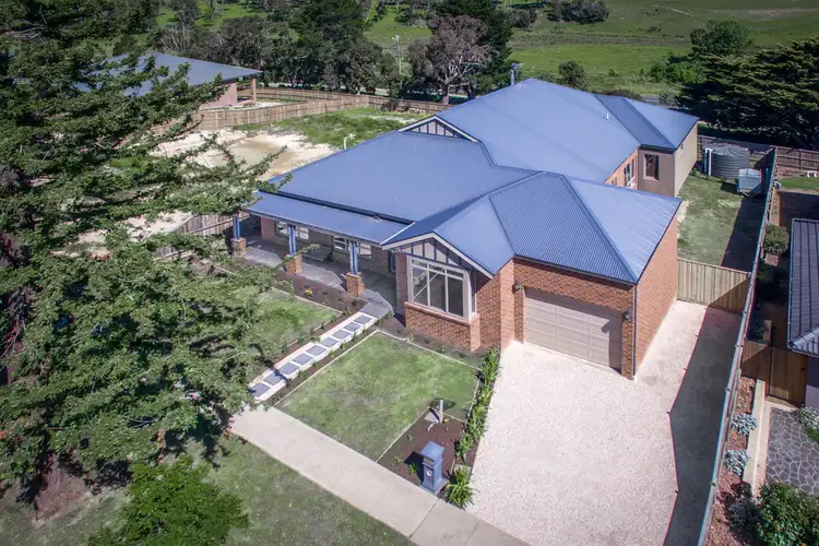24 Dumbarton Way, Gisborne VIC 3437