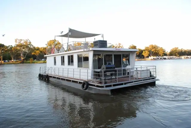 0 The 'Sheraton' Houseboat, Mildura VIC 3500