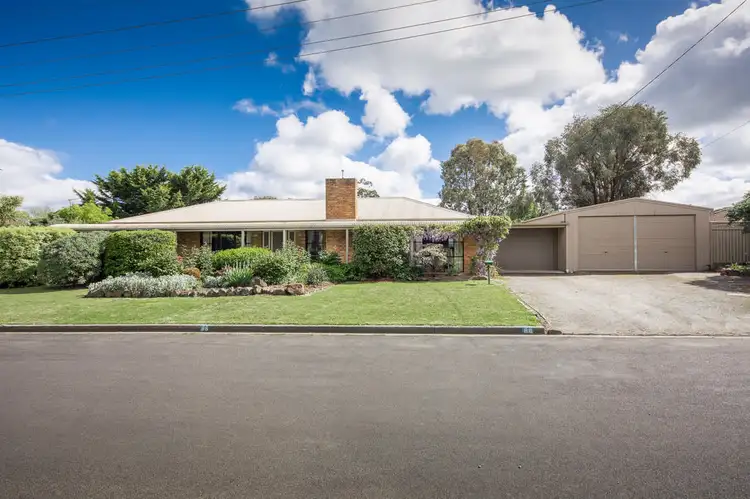68 Fersfield Road, Gisborne VIC 3437