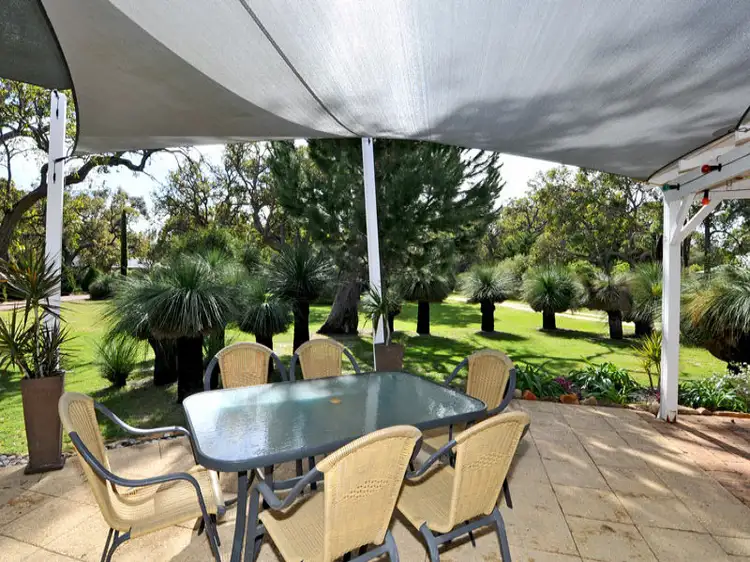 6 Woodsong Close, Falcon WA 6210