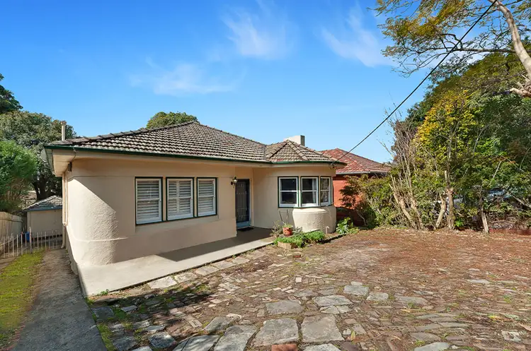 197 Eastern Valley Way, Middle Cove NSW 2068