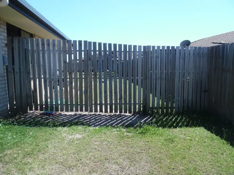 Second view of Homely house listing, 3 Pharlap Court, Point Vernon QLD 4655