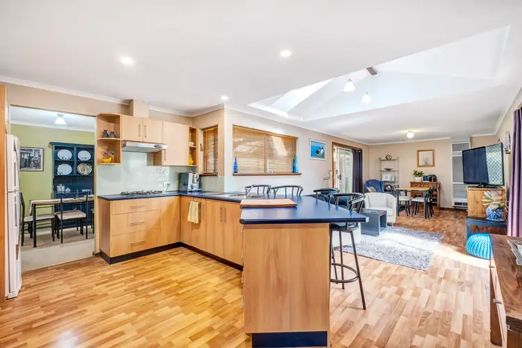 4 Windsor Court, Morphett Vale SA 5162
