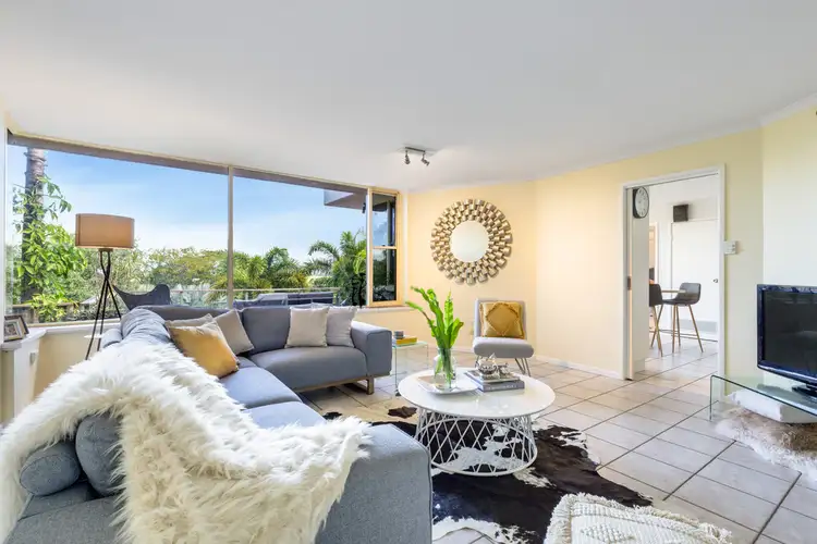 13 Kinnon Street, Glenella QLD 4740