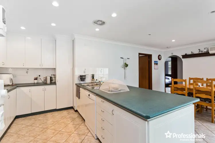 9 Abinger Road, Lynwood WA 6147