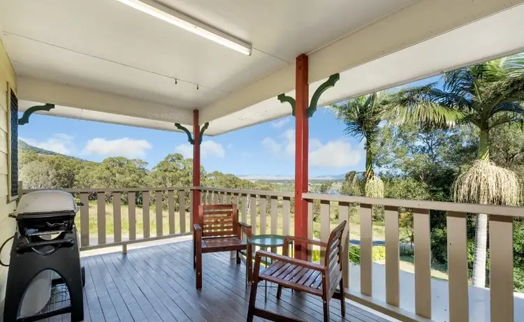 21 POOLES ROAD, Villeneuve QLD 4514