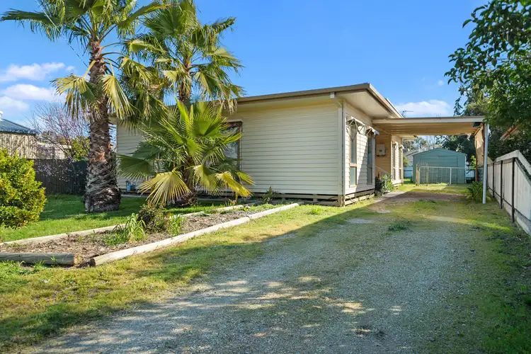 16 White Street, Benalla VIC 3672