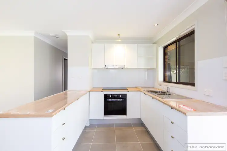 Fifth view of Homely house listing, 8 Yeoman Avenue, Metford NSW 2323