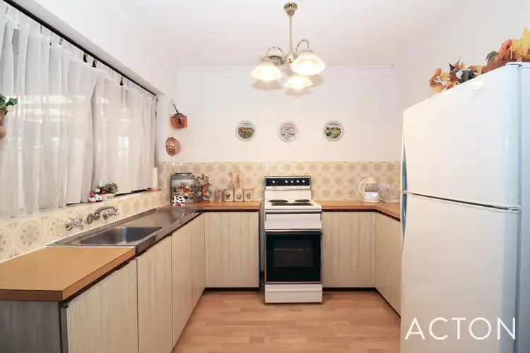 Fifth view of Homely villa listing, 2/33 Park Street, Como WA 6152