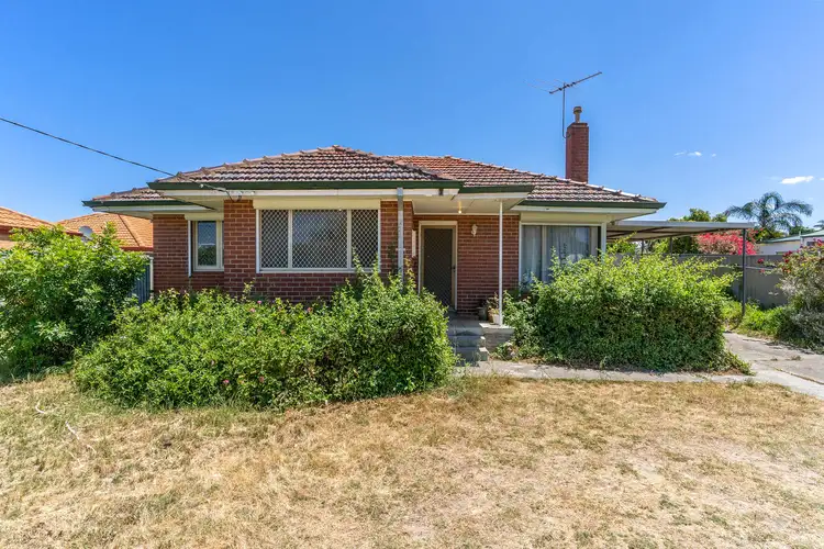 294 Wharf Street, Queens Park WA 6107