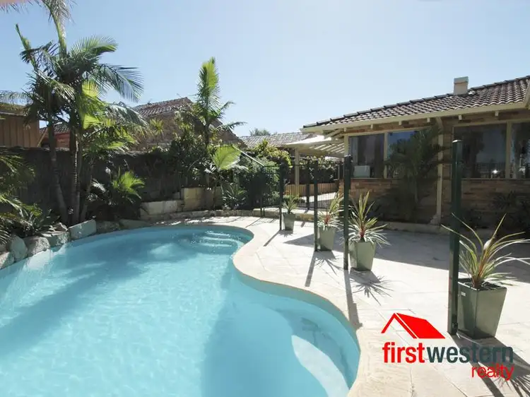 84 Castlecrag Drive, Kallaroo WA 6025
