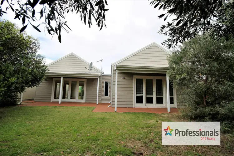 18 Hovea Street, Myalup WA 6220