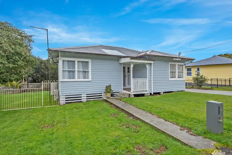 17 Hollywood Street, Rosebery TAS 7470