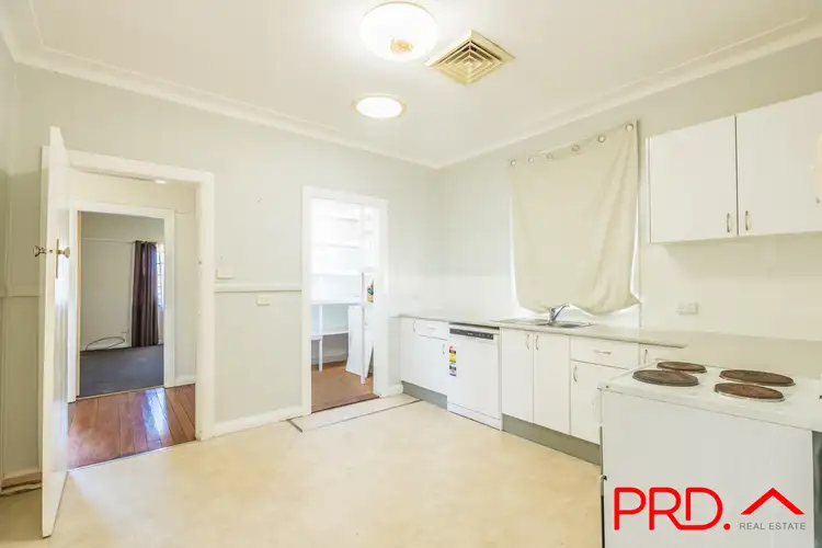 Fifth view of Homely house listing, 8 Hilton Street, South Tamworth NSW 2340