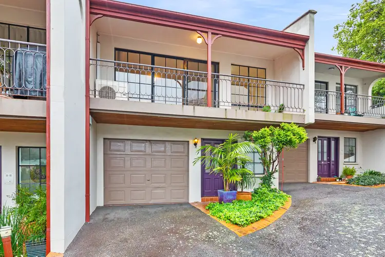 3/4 Broadview Avenue, Gosford NSW 2250