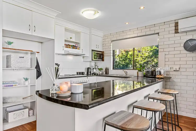 Unit 4/22 Kalinda Ave, Mooloolaba QLD 4557