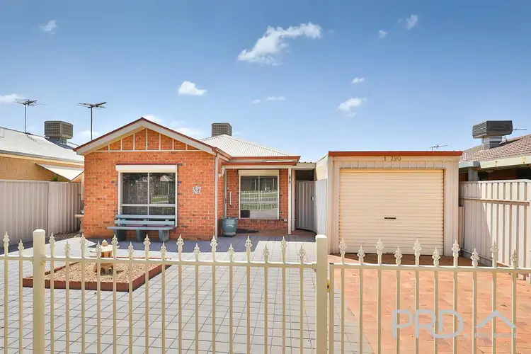 Townhouse 1/290-292 Ninth Street, Mildura VIC 3500