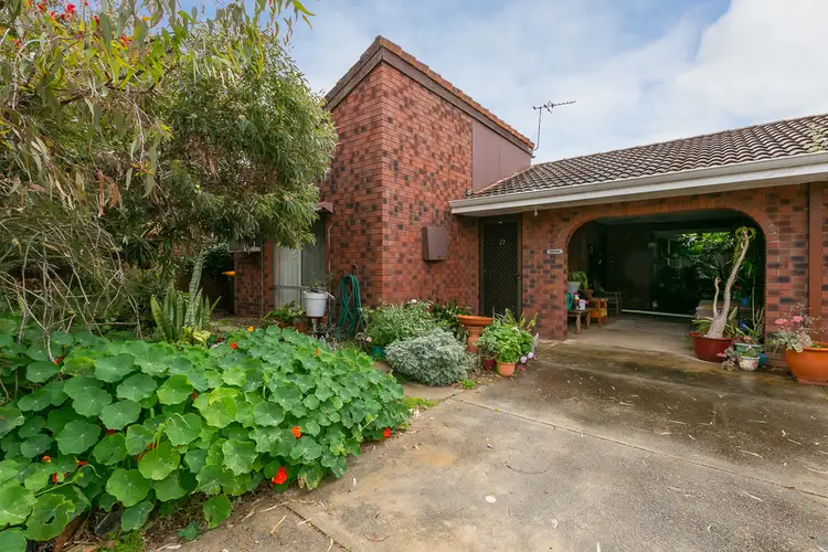 21 Lowen Place, Stirling WA 6021