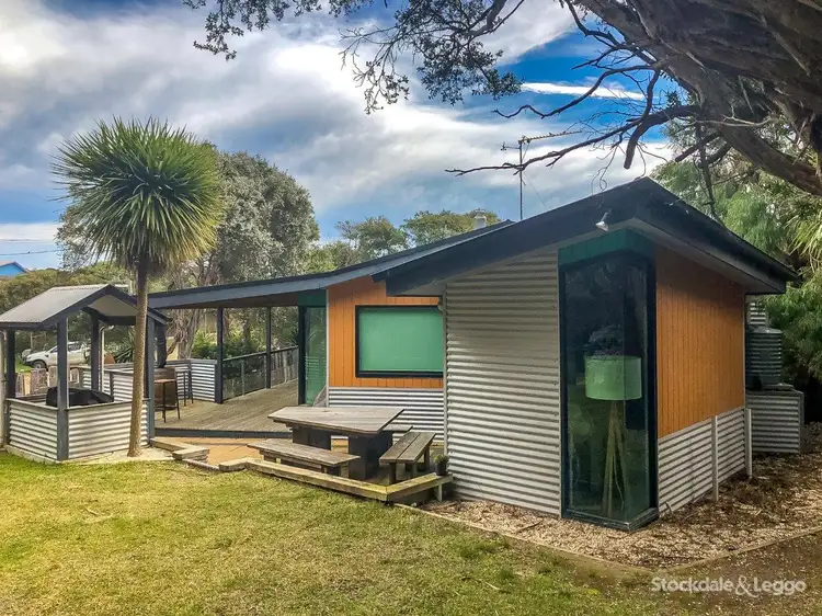 1 Fifth Ave, Sandy Point VIC 3959
