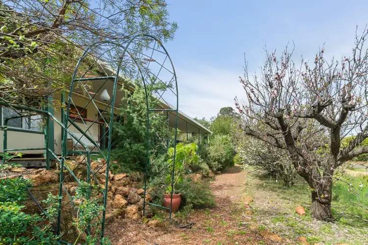 1695 Anketell Road, Mount Helena WA 6082