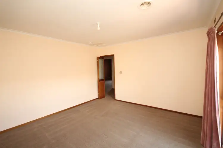 Fifth view of Homely house listing, 4 Schwarz Avenue, Horsham VIC 3400