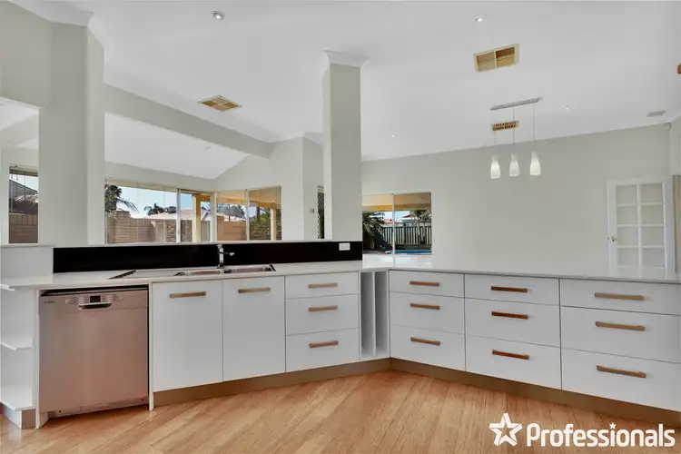 Fifth view of Homely house listing, 2 Frampton Crescent, Canning Vale WA 6155