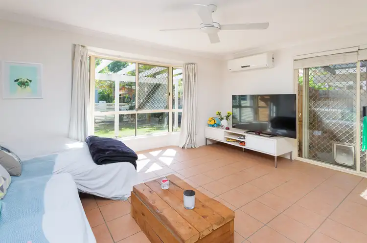 Seventh view of Homely semi-detached listing, 1/12 Nankeen Avenue, Paradise Point QLD 4216