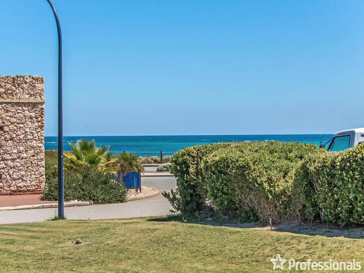 Third view of Homely unit listing, 3/4-6 Gloucester Avenue, Shoalwater WA 6169